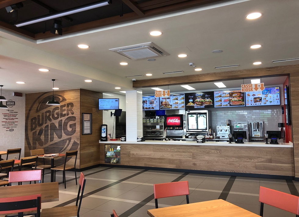 burgerkingca2 Burger King ha aperto a Cagliari in Via Calamattia creando 35 nuovi posti di lavoro