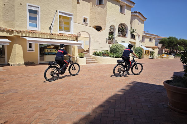 Carabinieri Porto Cervo in bici